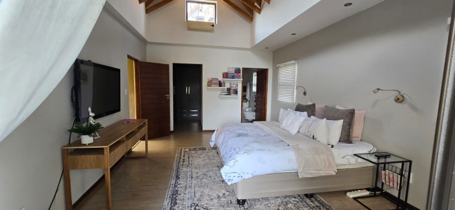 5 Bedroom Property for Sale in Xanadu Eco Park North West